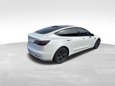 Used 2022 Tesla Model 3 Long Range AWD/4WD image 3