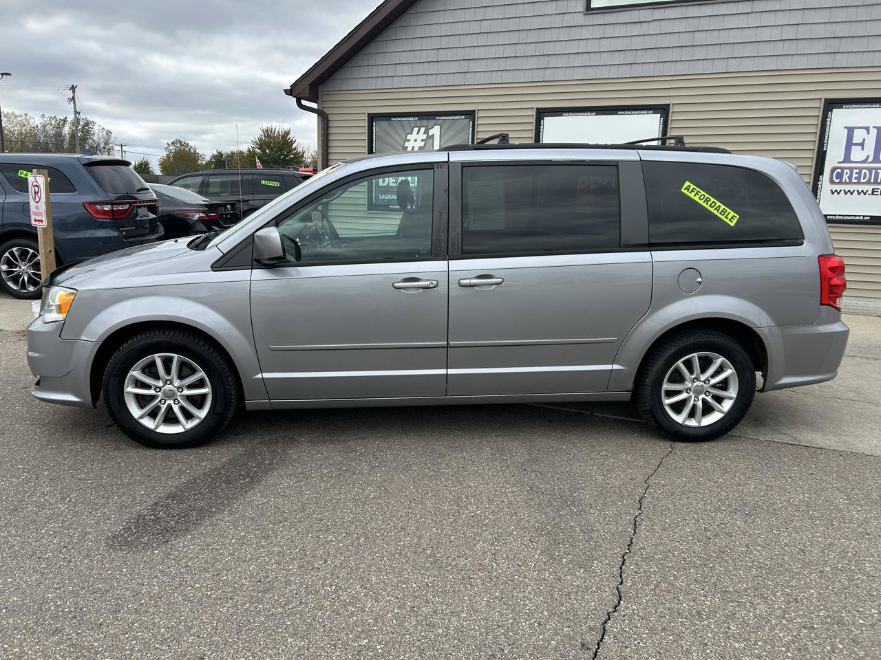 Used 2014 Dodge Grand Caravan SXT FWD image 8