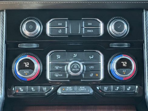 Certified 2024 GMC Yukon Denali Ultimate AWD/4WD image 32