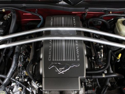 Used 2007 Ford Mustang GT RWD image 17