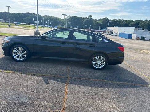 Used 2019 Honda Accord LX image 5