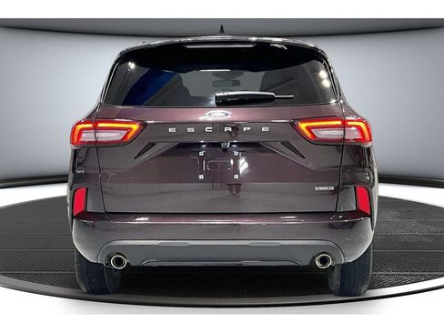 Used 2023 Ford Escape ST-Line Select AWD/4WD image 6