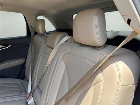 Used 2022 Lincoln Nautilus Reserve w/ Equipment Group 202A image 20