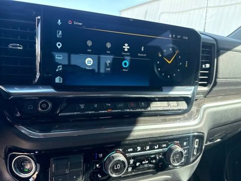 Used 2025 Chevrolet Silverado 2500 LTZ w/ LTZ Convenience Package AWD/4WD image 19