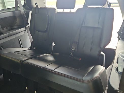 Used 2019 Dodge Grand Caravan GT FWD image 14