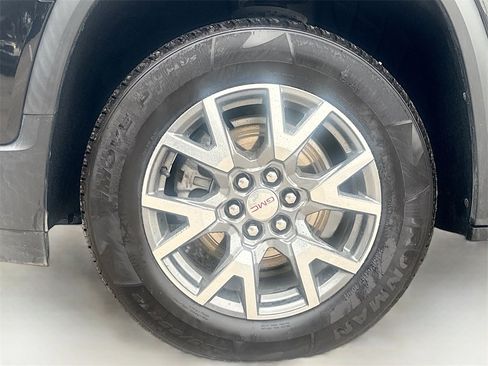 Used 2022 GMC Acadia SLT image 33