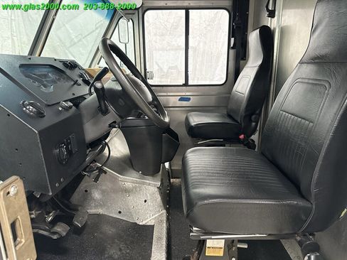 Used 2016 Ford E-350 and Econoline 350 Super Duty w/ A/C Prep Package image 3