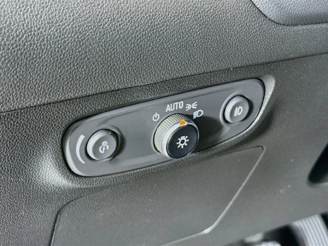 Used 2022 Buick Encore GX Select w/ Sport Touring Package AWD/4WD image 12