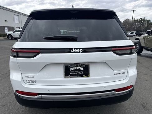 New 2026 Jeep Grand Cherokee Limited w/ Luxury Tech Group II AWD/4WD image 12