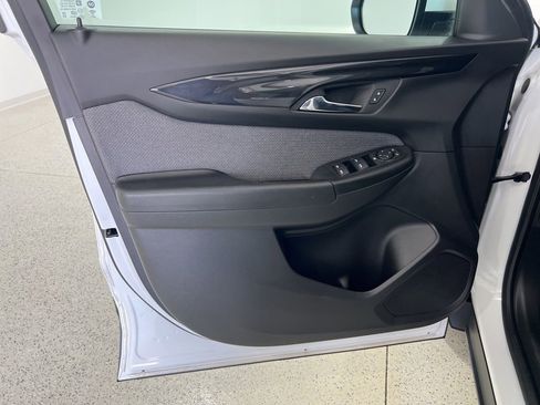 Used 2025 Chevrolet TrailBlazer LT w/ Driver Confidence Package image 19