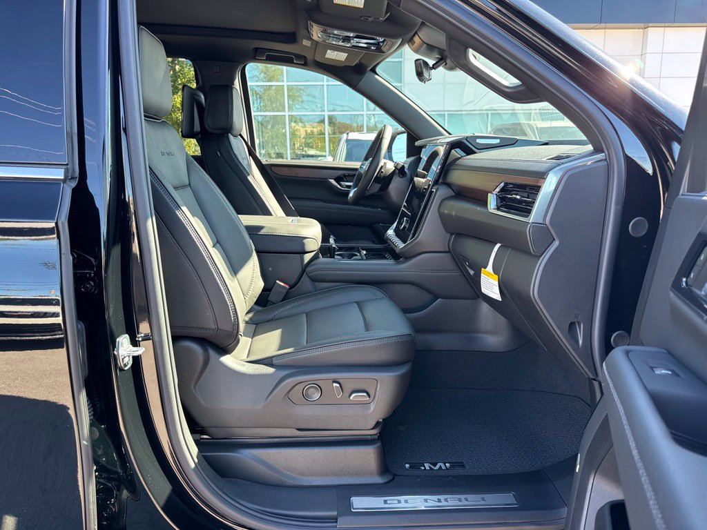 New 2026 GMC Yukon Denali AWD/4WD image 19