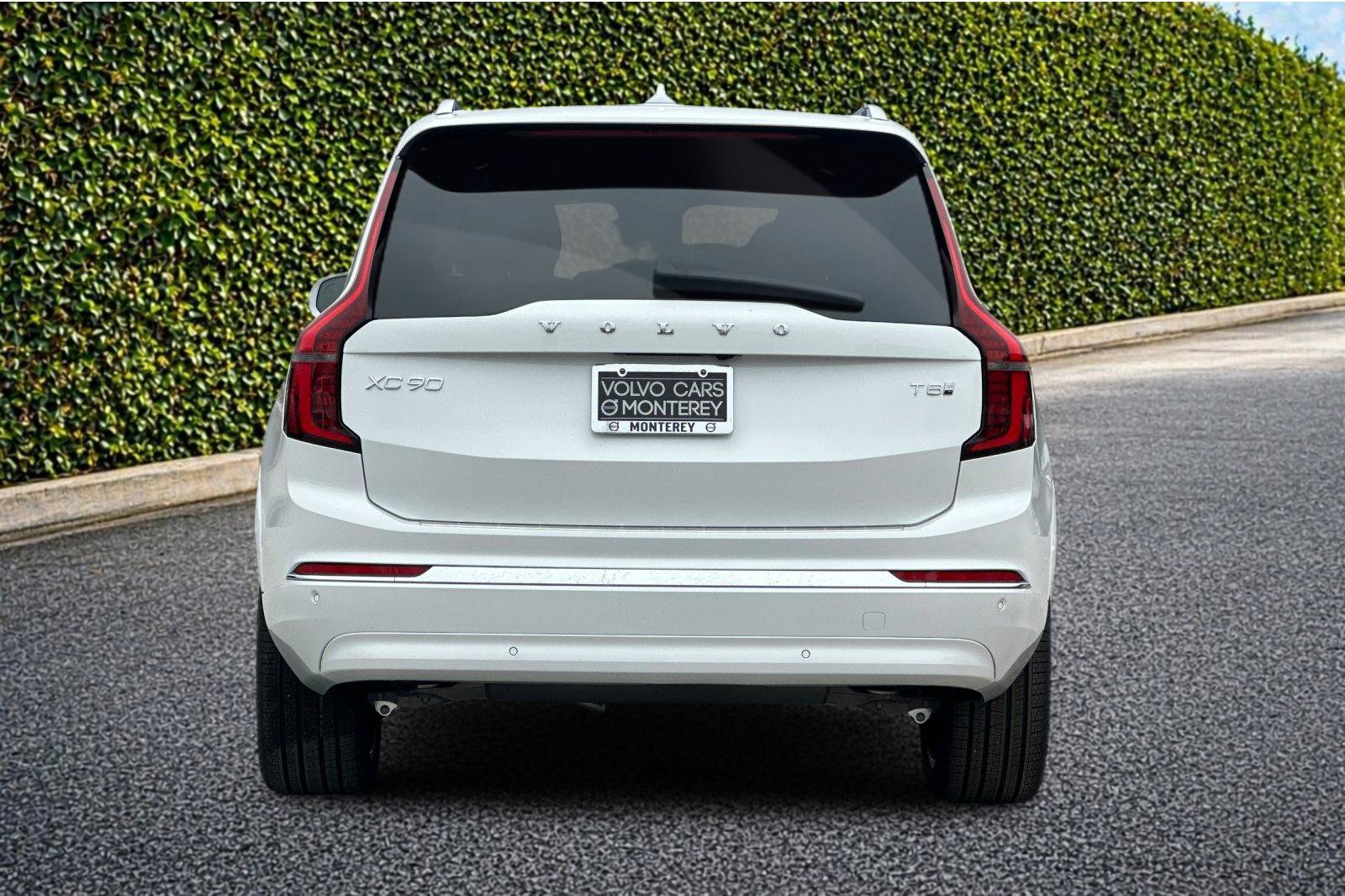 New 2026 Volvo XC90 T8 Plus w/ Protection Package AWD/4WD image 5