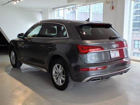 Used 2023 Audi Q5 2.0T Premium w/ Convenience Package image 6