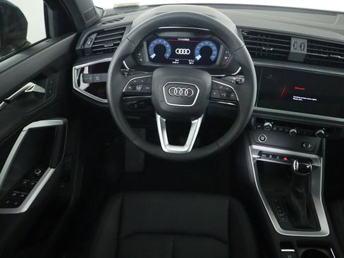 New 2025 Audi Q3 2.0T Premium image 11