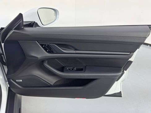 Used 2020 Porsche Taycan Turbo image 47