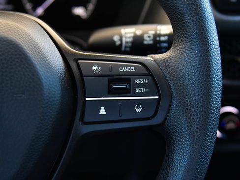 Used 2024 Honda HR-V LX image 28