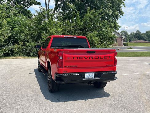 Used 2024 Chevrolet Silverado 1500 Custom Trail Boss w/ Turbomax Blackout Package AWD/4WD image 3