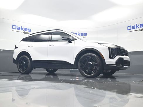Certified 2026 Kia Sportage X-Line w/ X-Line Premium Package AWD/4WD image 40
