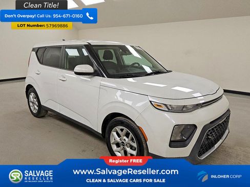 Used 2022 Kia Soul LX w/ Technology Package FWD image 5