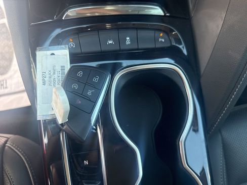 Used 2023 Buick Envision Essence image 37