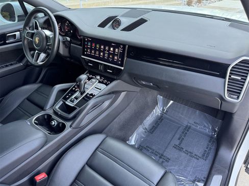 Certified 2022 Porsche Cayenne Coupe image 29