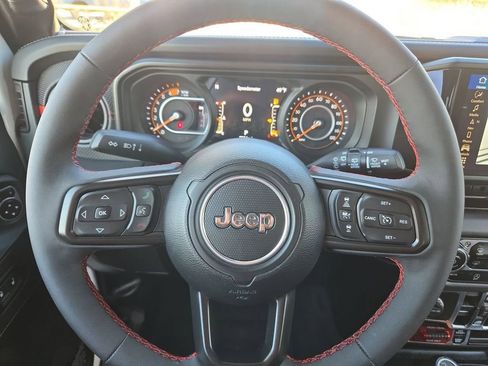 Certified 2024 Jeep Wrangler Unlimited Rubicon image 21