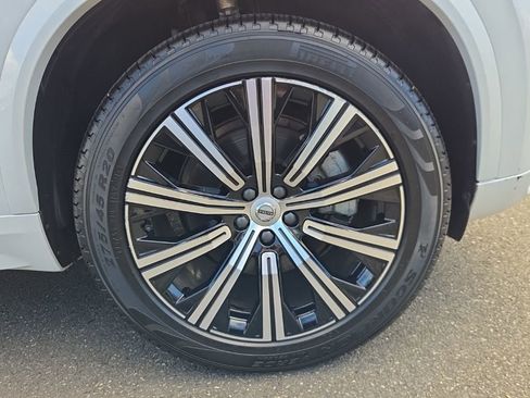 Certified 2025 Volvo XC90 B5 Core AWD/4WD image 10