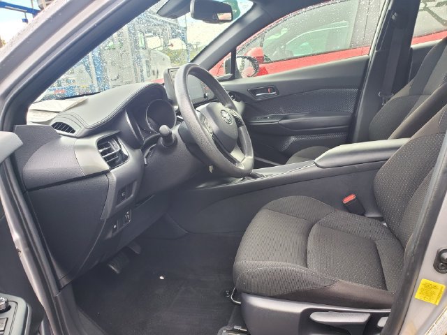 Used 2019 Toyota C-HR LE FWD image 18