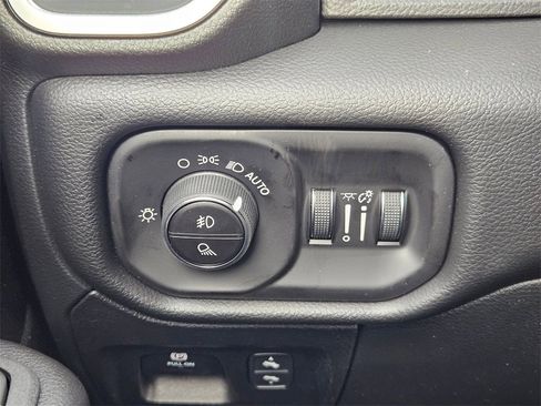 New 2026 RAM 1500 4x4 Crew Cab image 21