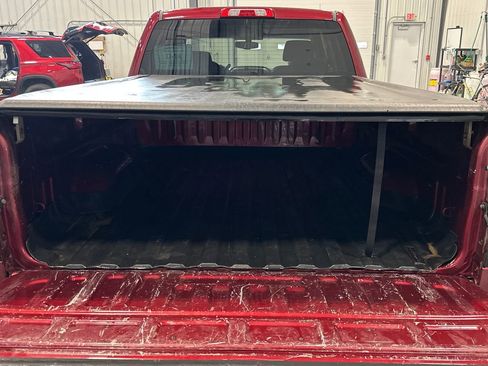 Used 2017 Chevrolet Silverado 1500 LT w/ All Star Edition AWD/4WD image 28