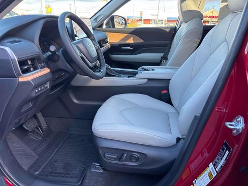 New 2026 Toyota Grand Highlander Limited AWD/4WD image 11