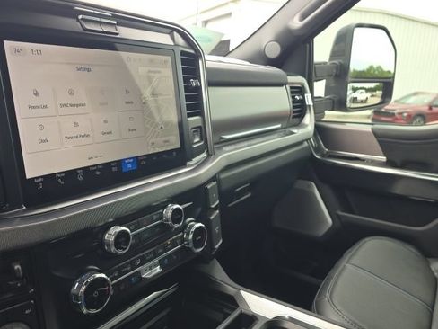 Used 2026 Ford F250 Platinum w/ Tremor Off-Road Package AWD/4WD image 31