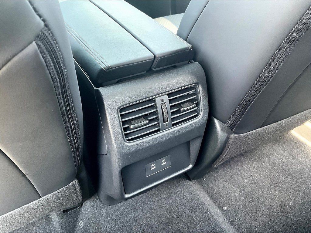 Used 2026 Nissan Rogue Dark Armor AWD/4WD image 19