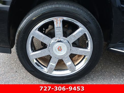 Used 2012 Cadillac Escalade Luxury image 13