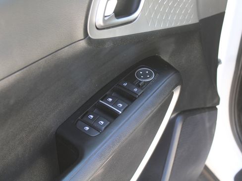 Certified 2024 Kia Soul LX w/ Option Group 015 image 18