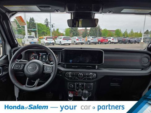 Used 2024 Jeep Wrangler Unlimited Rubicon w/ Technology Group AWD/4WD image 11