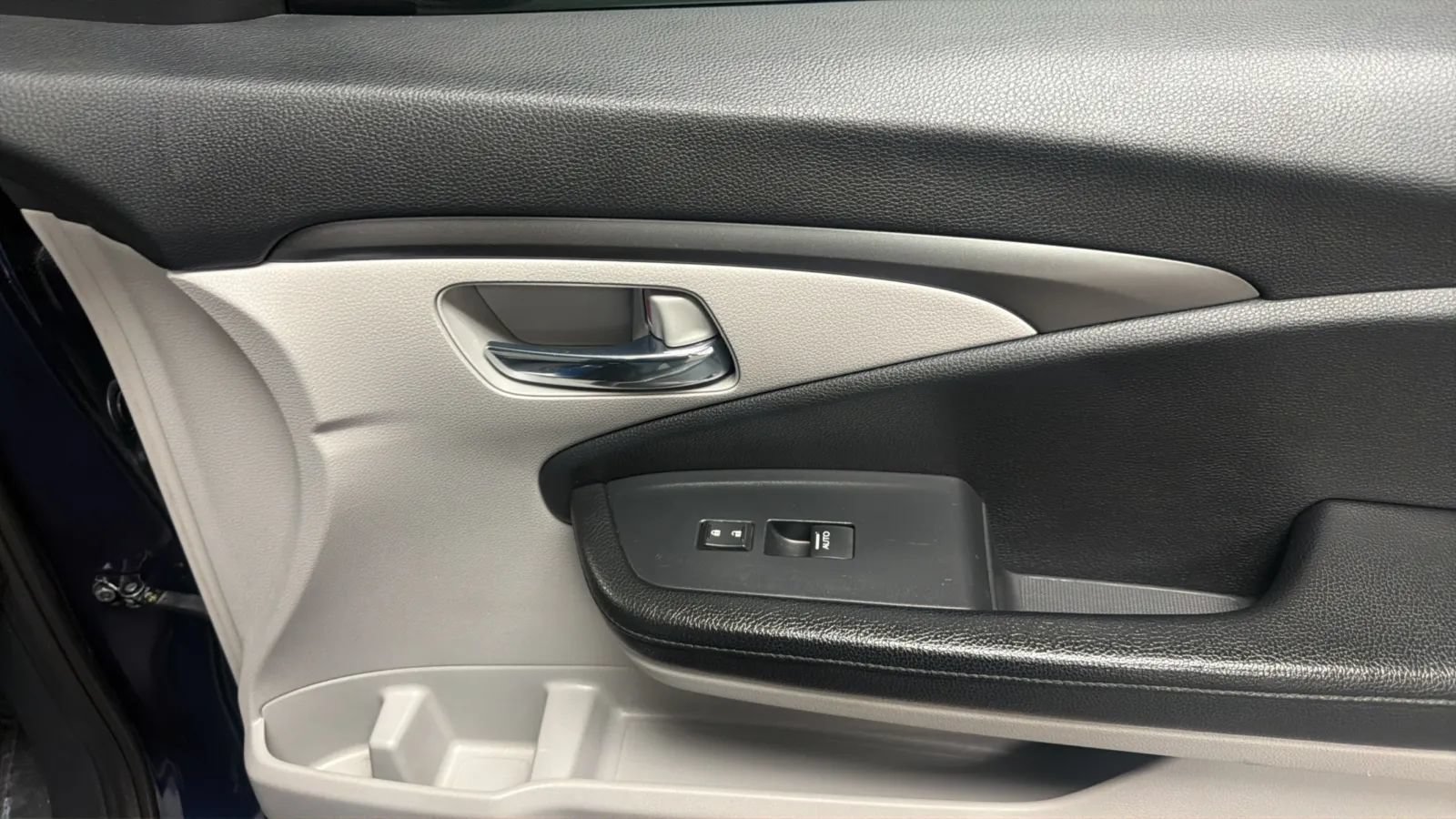 Used 2016 Honda Pilot EX image 18