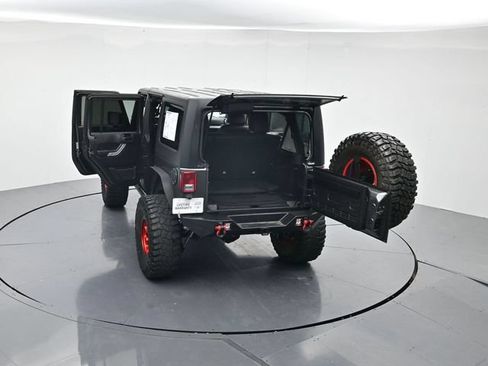 Used 2017 Jeep Wrangler Unlimited Rubicon AWD/4WD image 42