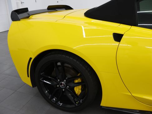 Used 2014 Chevrolet Corvette Stingray Convertible w/ 3LT Preferred Equipment Group RWD image 24