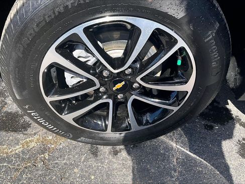 Used 2025 Chevrolet TrailBlazer LT AWD/4WD image 9