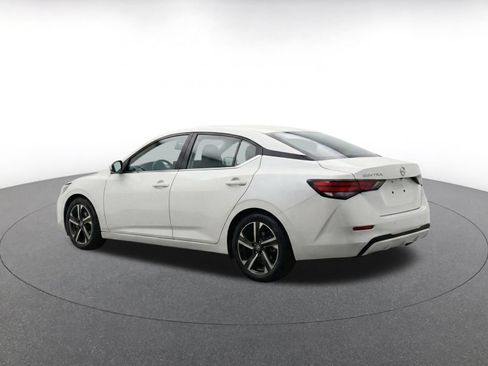 Used 2025 Nissan Sentra SV FWD image 7