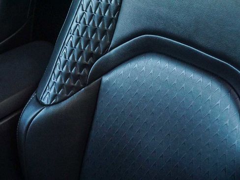 Used 2022 Lexus UX 200 image 24