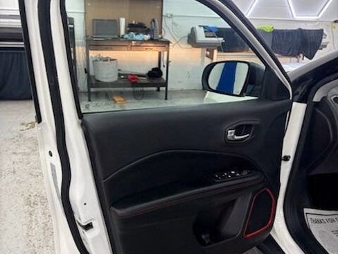 Used 2019 Jeep Compass Trailhawk image 19