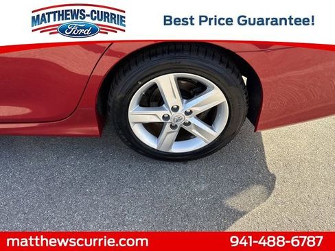 Used 2014 Toyota Camry XLE image 14