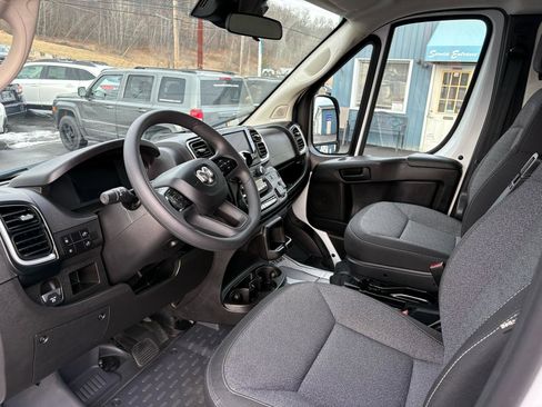 Used 2024 RAM ProMaster 2500 w/ Quick Order Package 22G SLT FWD image 11
