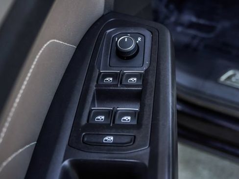 Used 2022 Volkswagen Atlas SE FWD image 32