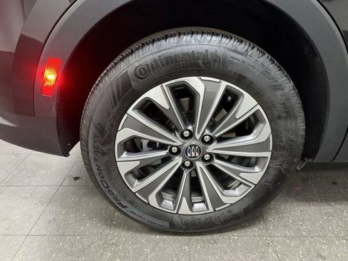 Certified 2025 Buick Envision Preferred AWD/4WD image 33