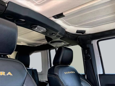 Used 2013 Jeep Wrangler Unlimited Sahara w/ Connectivity Group AWD/4WD image 13
