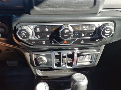 Used 2022 Jeep Wrangler Unlimited Sport AWD/4WD image 26