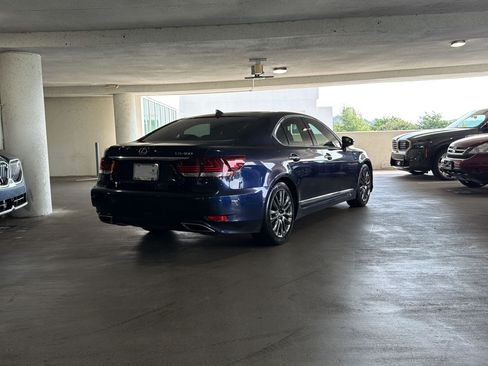 Used 2017 Lexus LS 460 RWD image 7